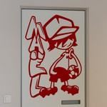 Ma�l Graffiti Foot Vertical