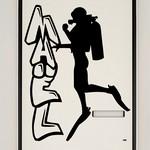 Ma�l Graffiti Plongeur Vertical